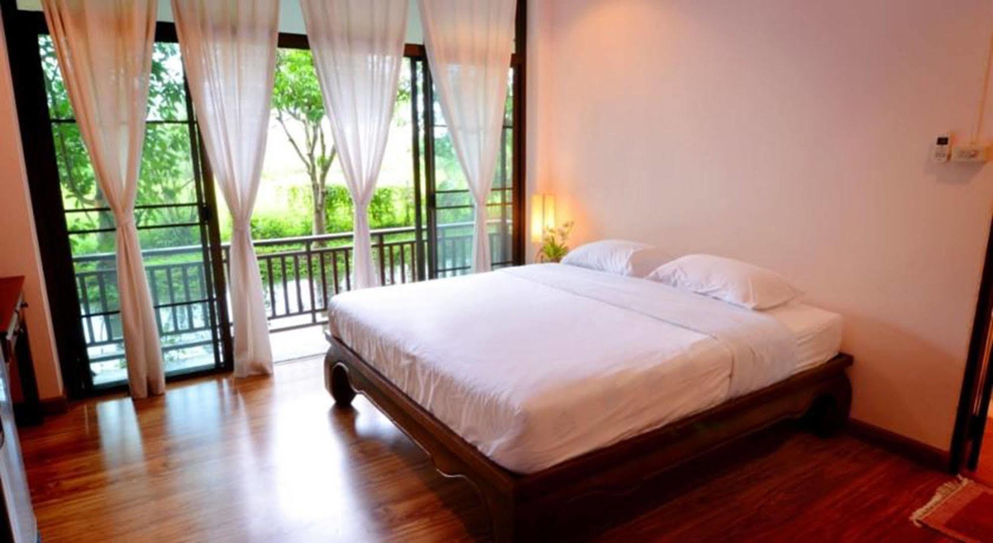 The Grand Jamjuree Resort Lamphun Buitenkant foto