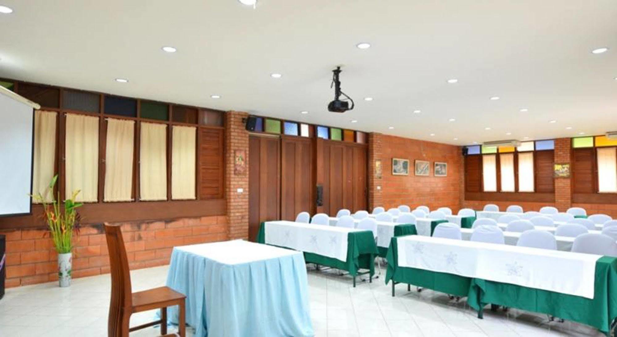 The Grand Jamjuree Resort Lamphun Buitenkant foto
