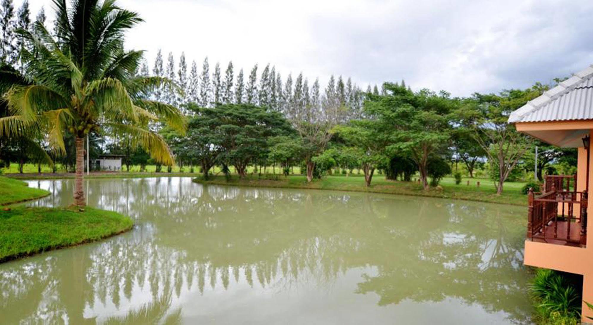 The Grand Jamjuree Resort Lamphun Buitenkant foto