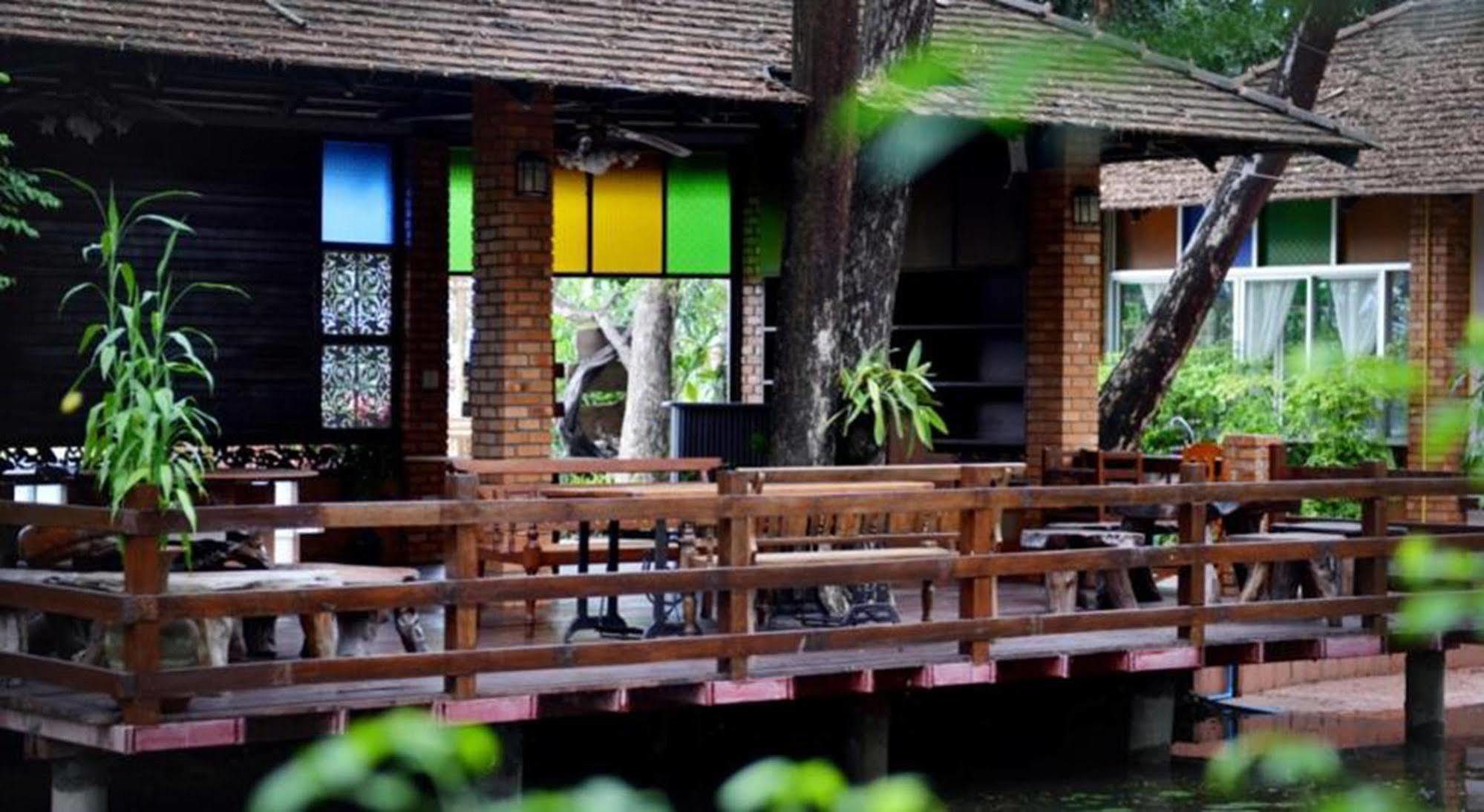 The Grand Jamjuree Resort Lamphun Buitenkant foto